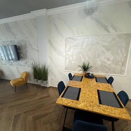 Agia Sophia Square Apartament